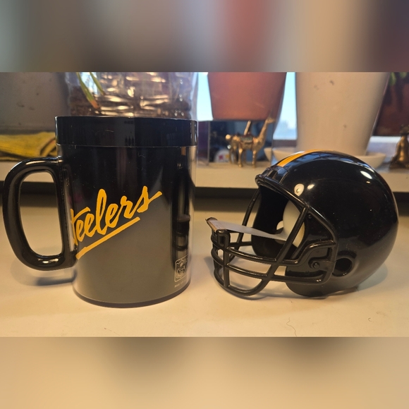 Pittsburgh Steelers Mug and Football Helmet ScotchTape Dispenser - Picture 2 of 8